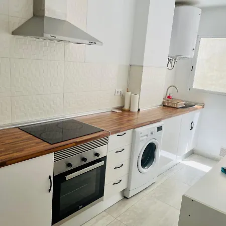 Alona Appartement *
