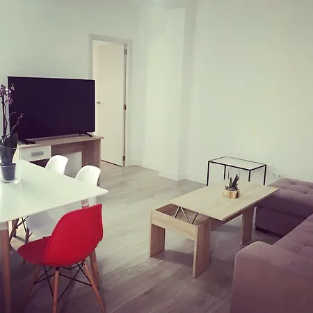 Alona Apartamento *